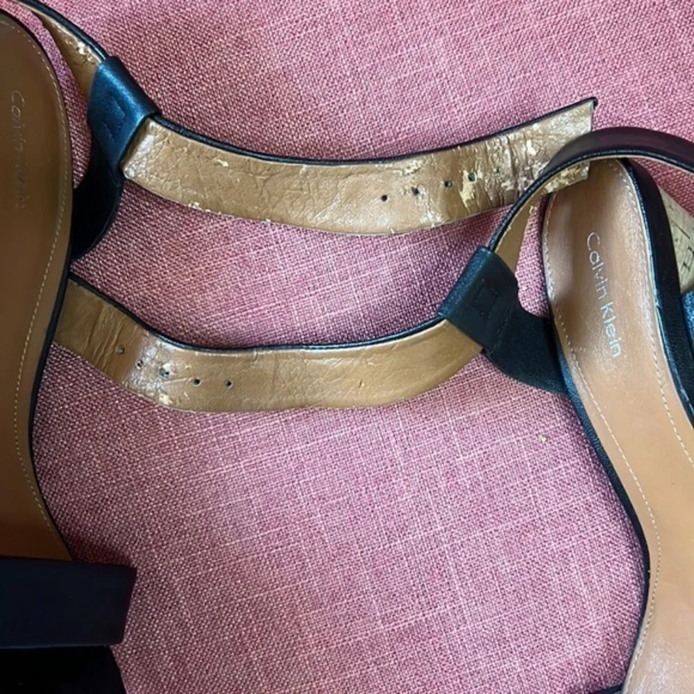 CALVIN KLEIN‎ WOMENS BLACK WEDGE SANDALS SIZE 8 1/2 - Picture 9 of 10